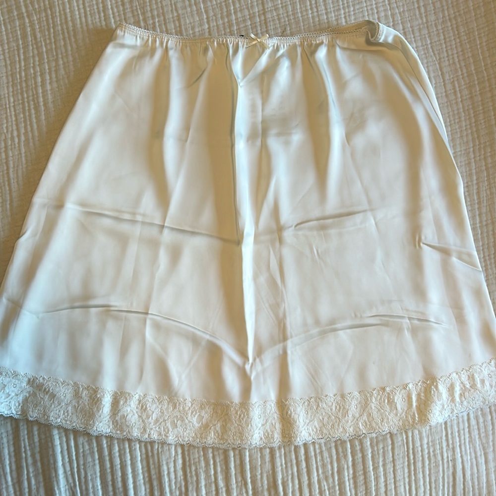 Cream laced skirt